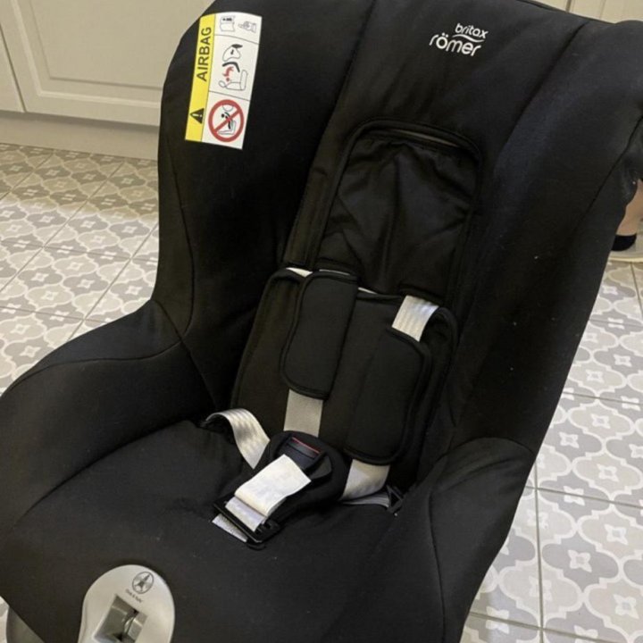 Автомобильное кресло Britax Roomer от 0