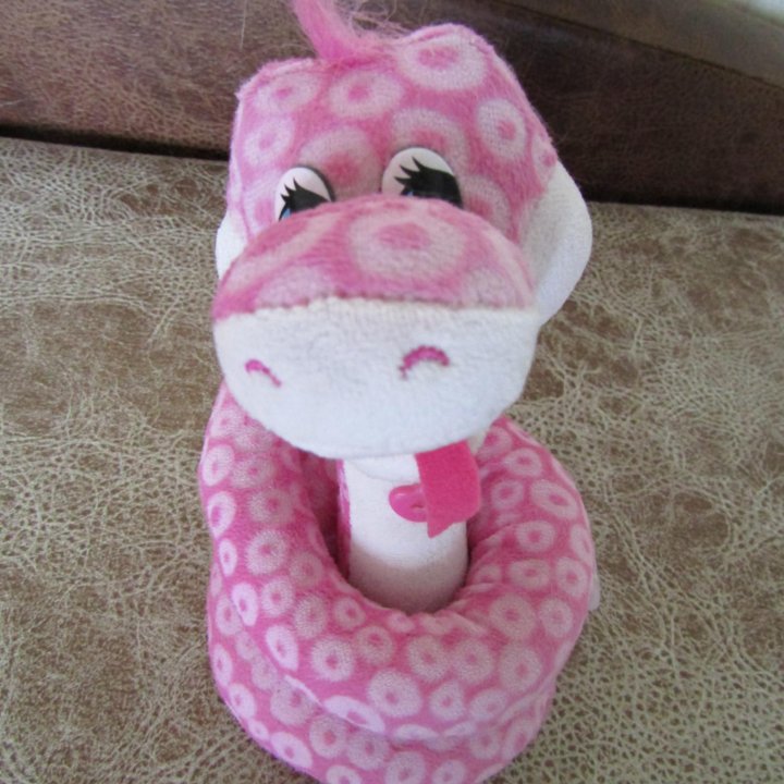 Мягкая игрушка: розовая змейка