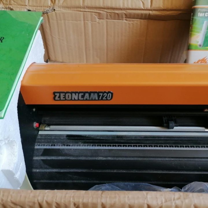 Продам плотер Zenoncut 620