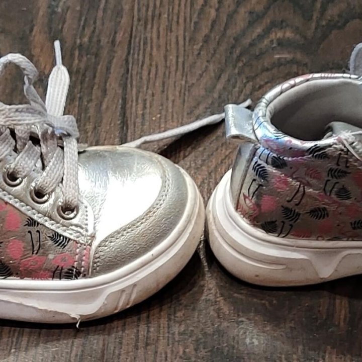 Детские ботинки для девочки