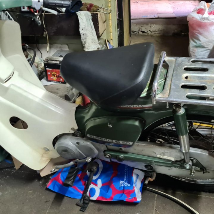 Honda Super Cub Deluxe 