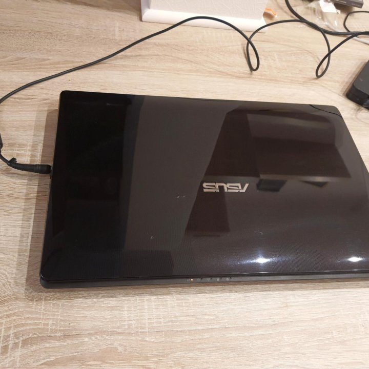 asus N71J, core i5, SSD, 17