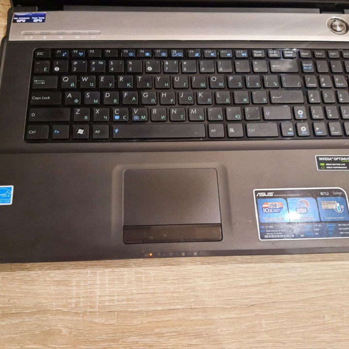 asus N71J, core i5, SSD, 17