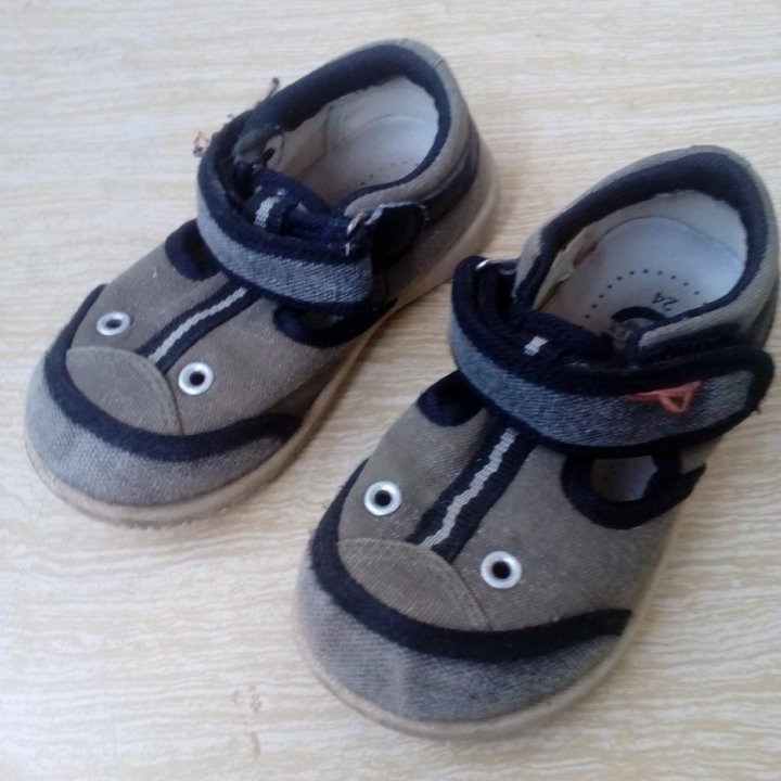 Сандали детские