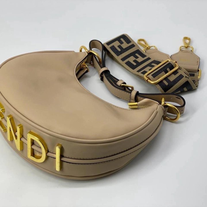 Женские Сумки Fendi ????????