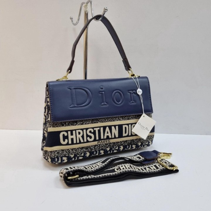 Женские Сумки Dior????