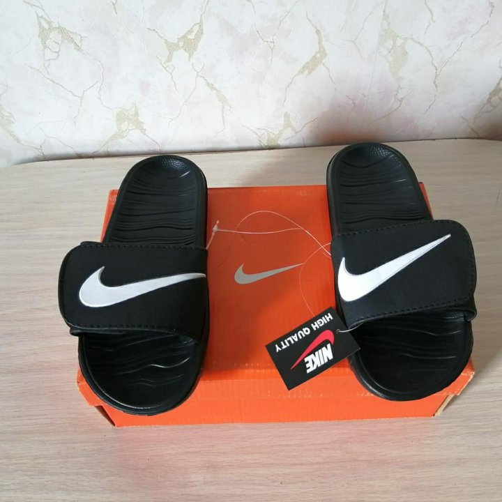 Шлепанцы Nike