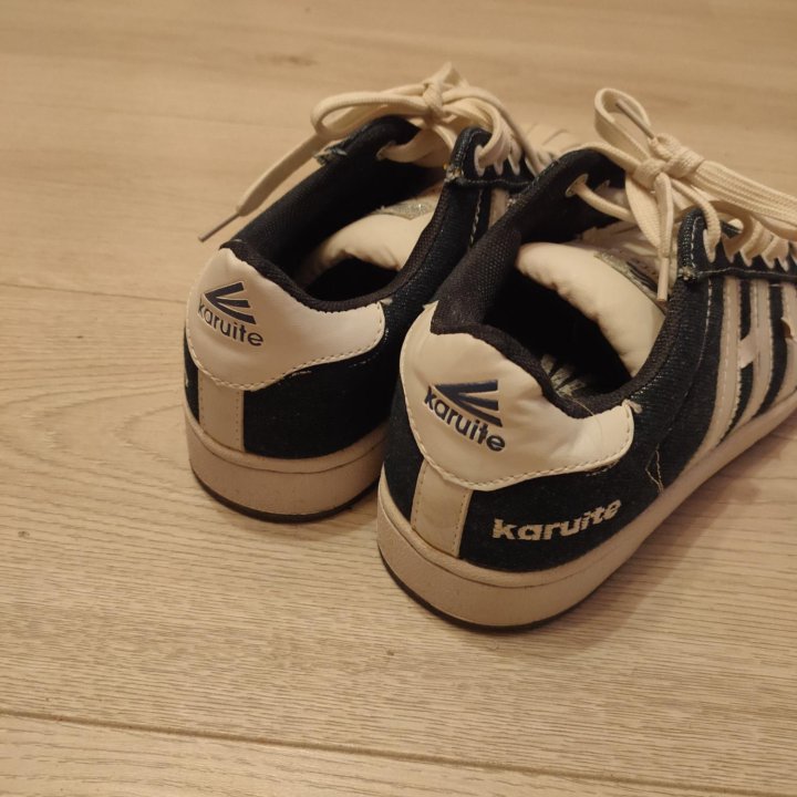 Кросовки, кеды