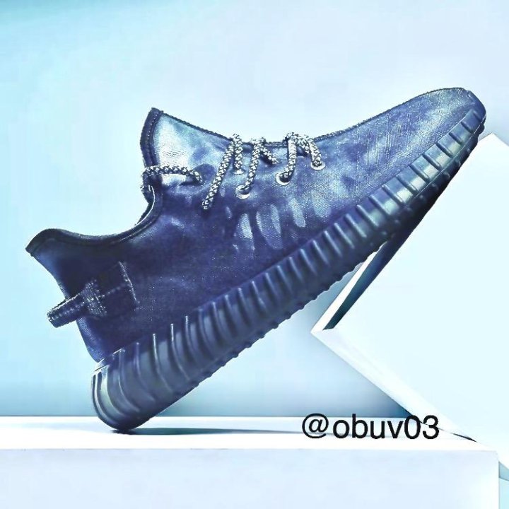 Кроссовки новые Adidas Yeezy Boost