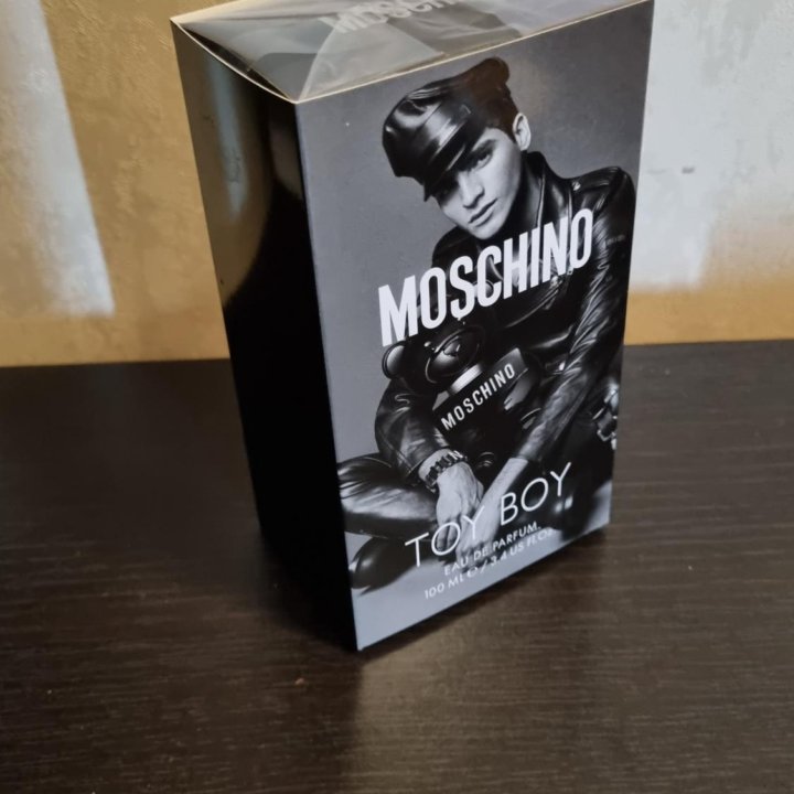 Moschino Toy Boy оригинал