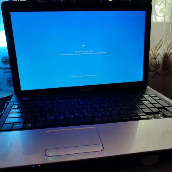 Acer E1-571G