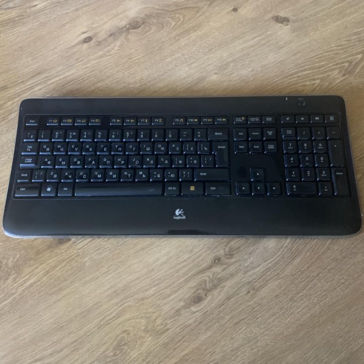 Клавиатура Logitech K800