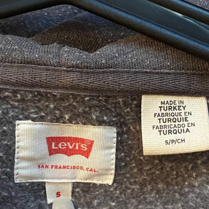 кофта на молнии levi’s