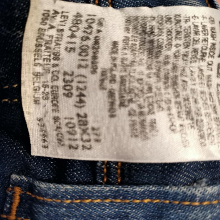 Джинсы Levi's