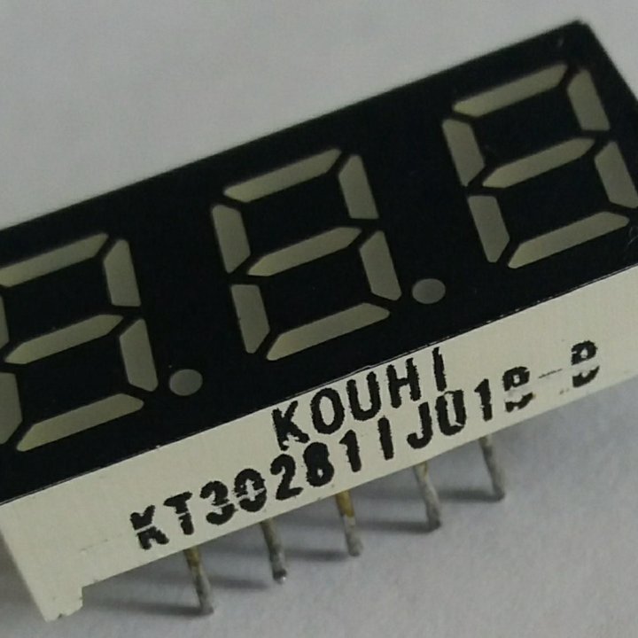 KOUHI KT30281IJU1B экран