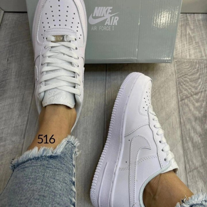 Кроссовки NIKE FORCE 1