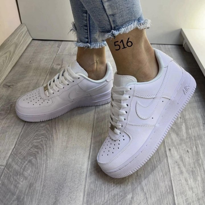 Кроссовки NIKE FORCE 1