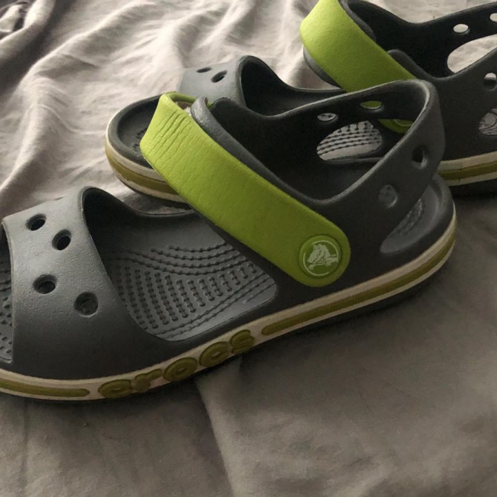 Сандали crocs на мальчика с 10