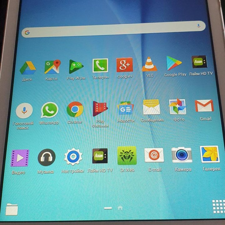 Планшет Samsung Galaxy Tab E