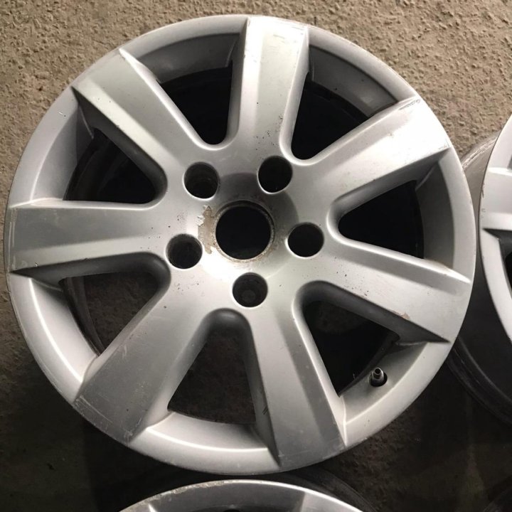 Диски Volkswagen (оригинал) R17 5x130 (Лот №4484)