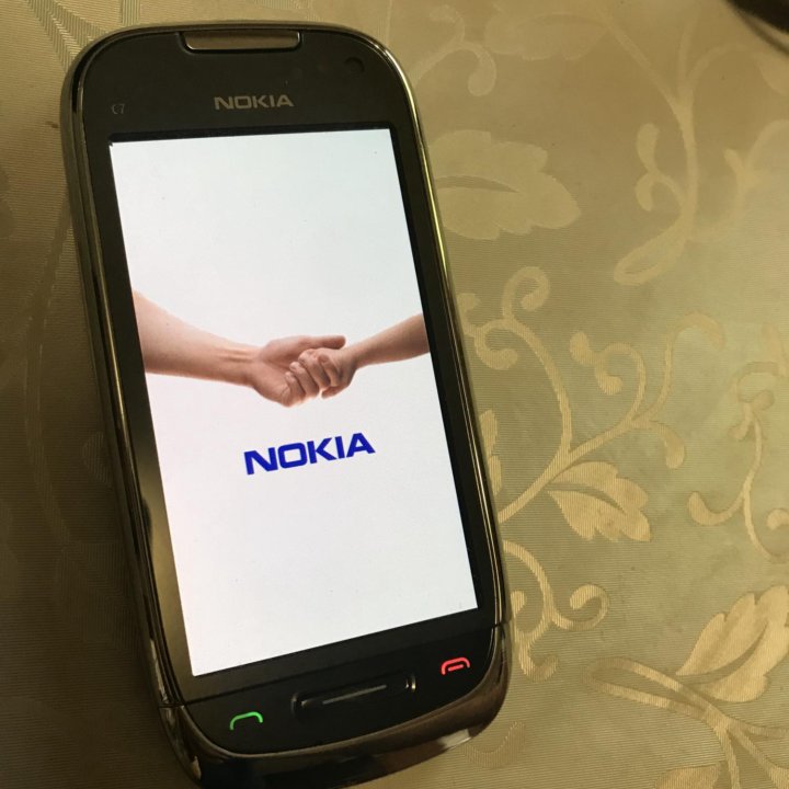 Nokia C7