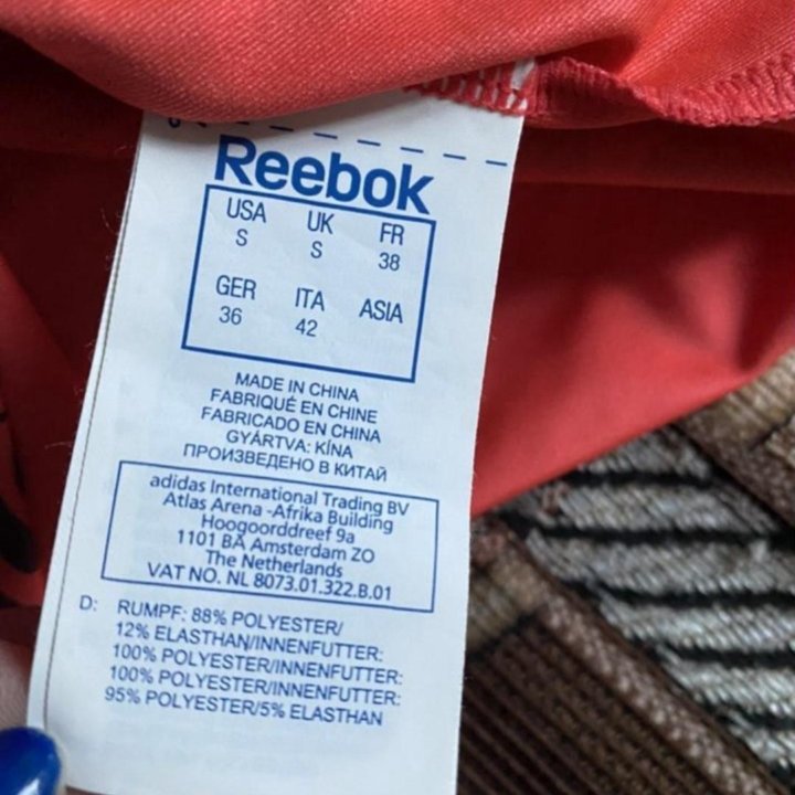 Топ Reebok