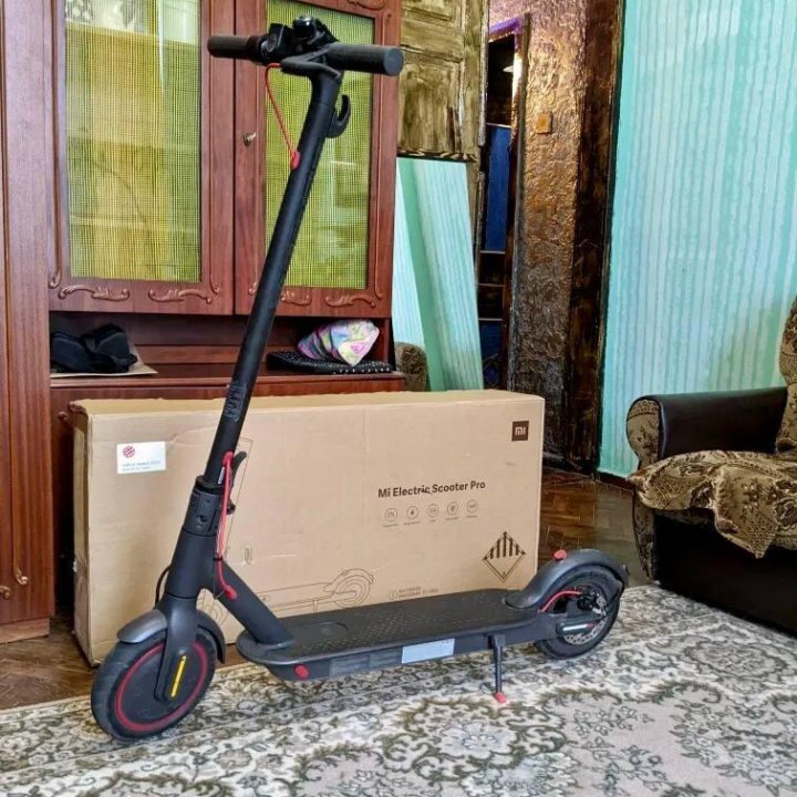 Электросамокат Xiaomi mi electric scooter pro