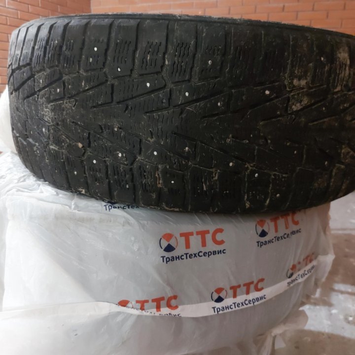 Nokian hakkapeliitta 7 suv 285/60 R18 116T