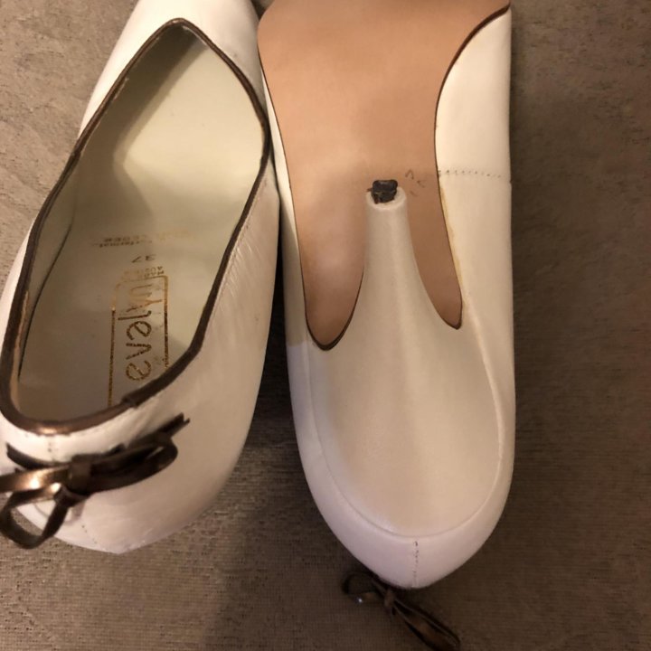 Туфли модельные новые