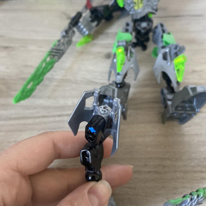 Lego bionicle