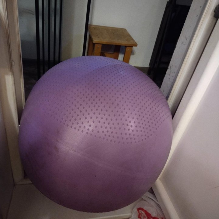 Фитнес мяч