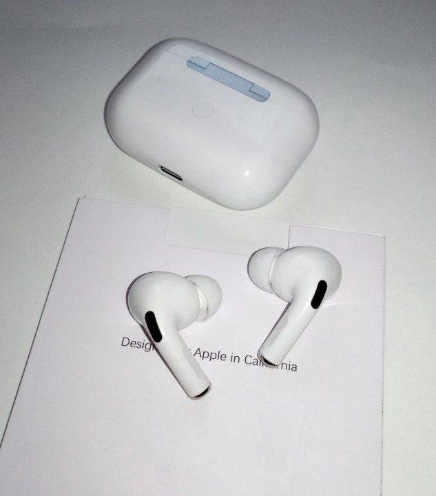 Наушники беспроводные airpods