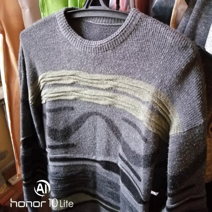 Свитер мужской