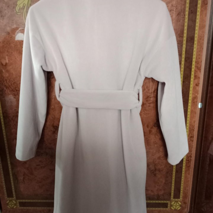 Пальто 44размер