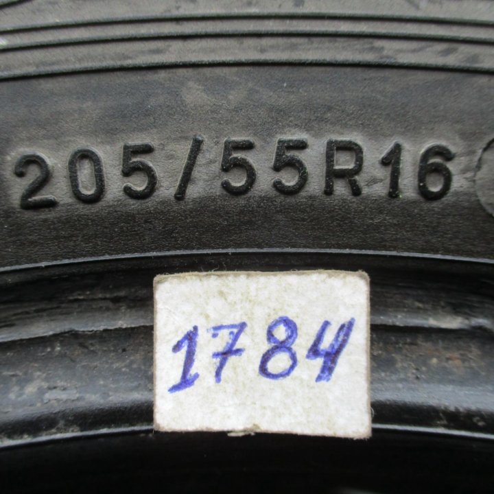 205\55 R16 Michelin Комплект.