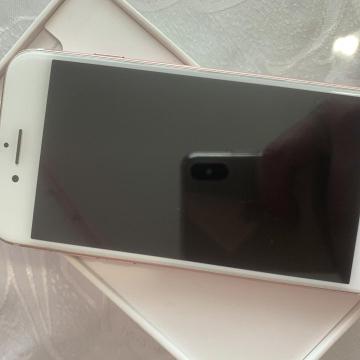 iPhone 7 RoseGold Новый Почти 