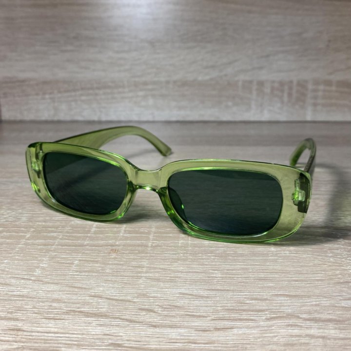 Солнцезащитные очки