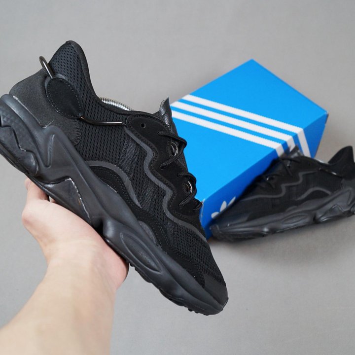 Кроссовки Adidas Ozweego