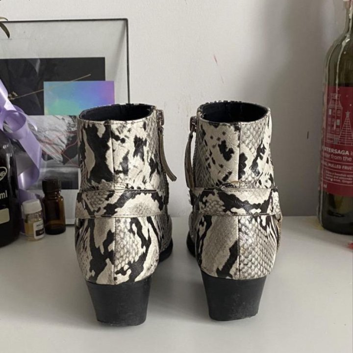 Обувь казаки pull&bear