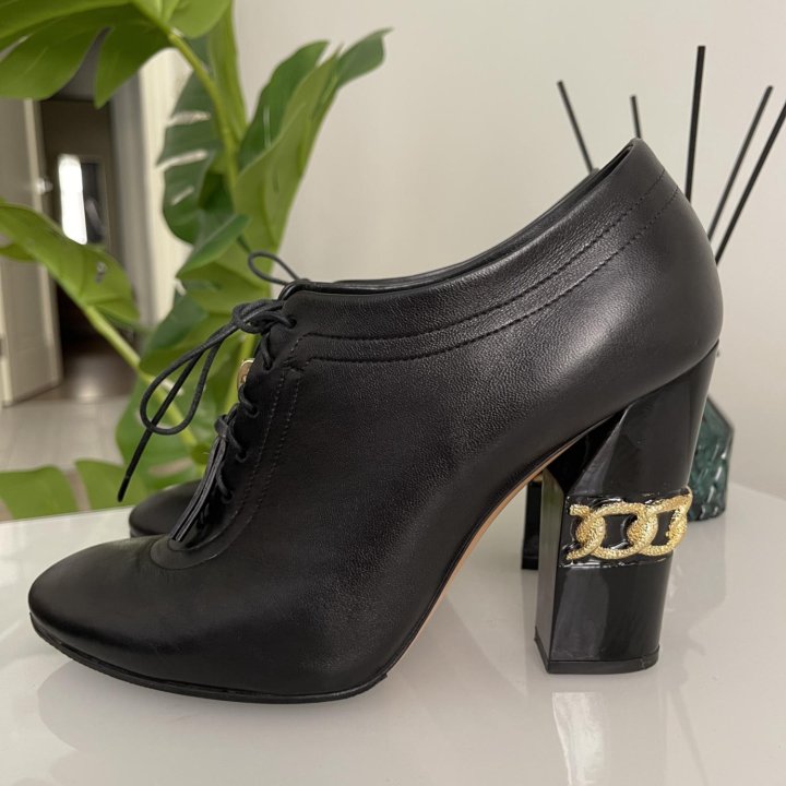 Ботильоны Casadei (38,5/8,5)