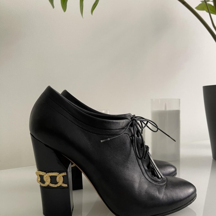 Ботильоны Casadei (38,5/8,5)