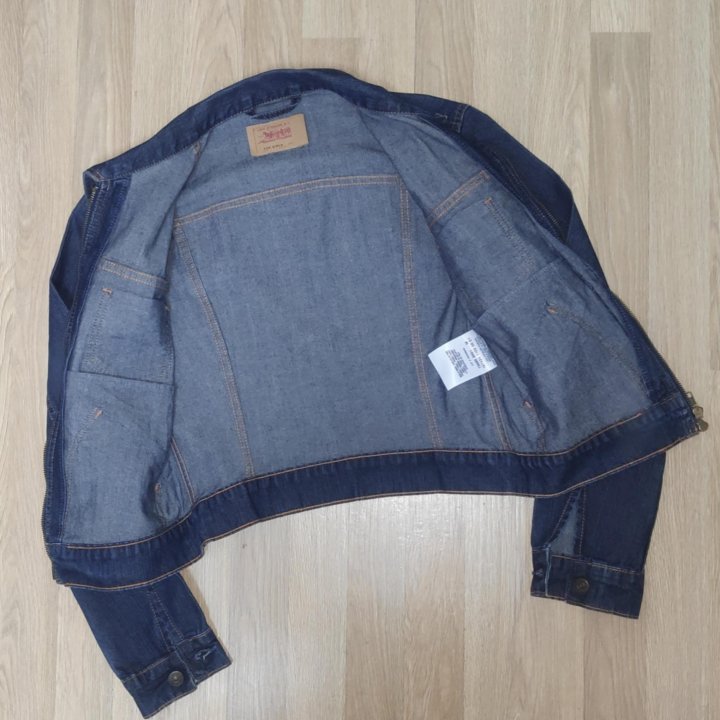 Джинсовая куртка Levis