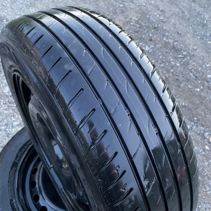 Летние Nexen NFera 185/65 R15+штампованные диски