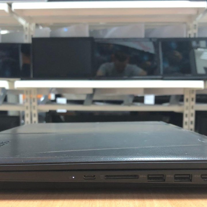 Lenovo/i5 7300/6GB/GTX1050/SSD+HDD/15.6 IPS FHD