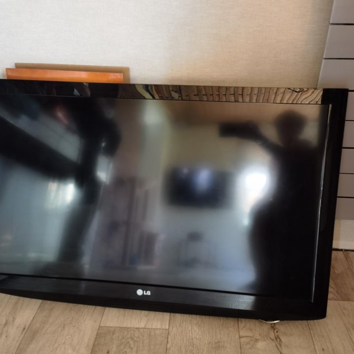 Телевизор LG 42LH2000