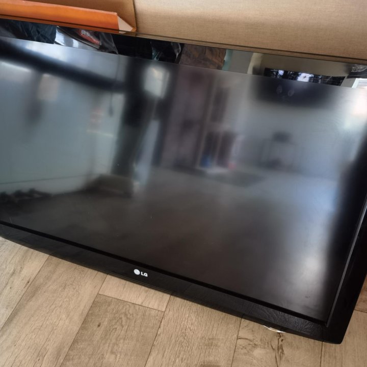 Телевизор LG 42LH2000