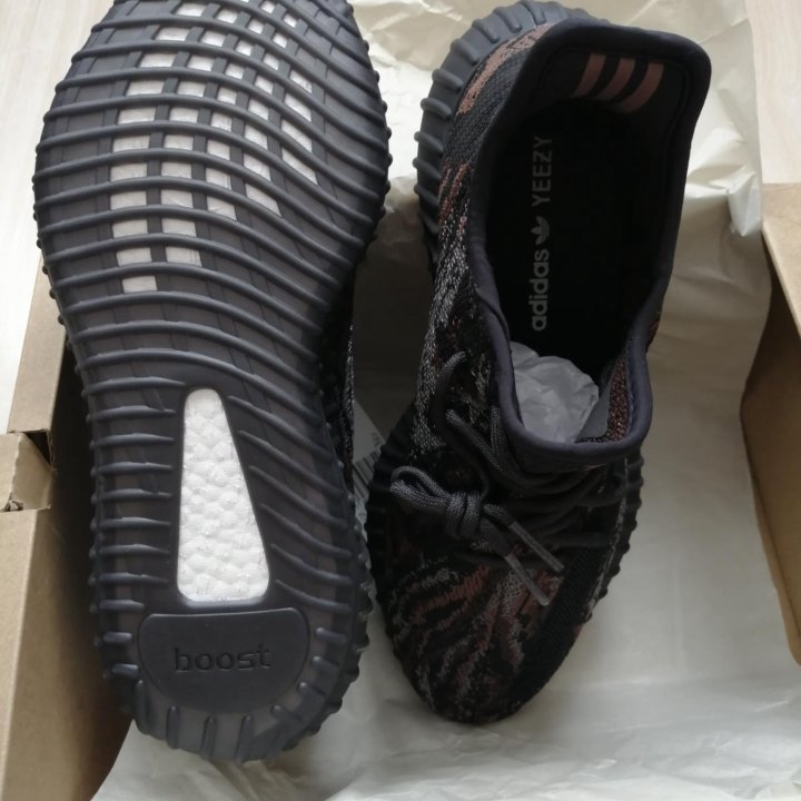 Кроссовки Adidas Yeezy boost 350