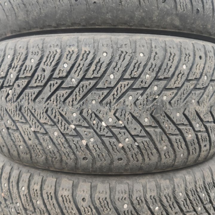 Nokian Hakkapeliitta 8, 225/50/17