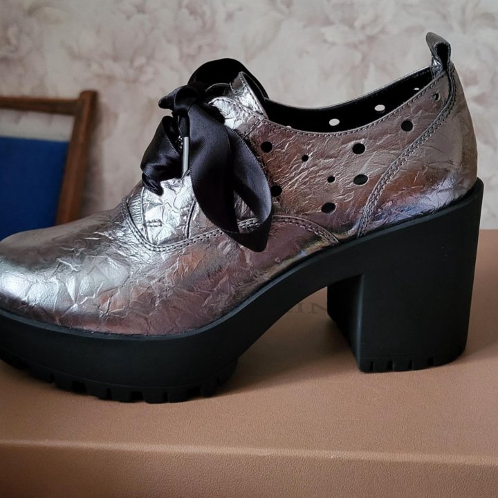 Полуботинки