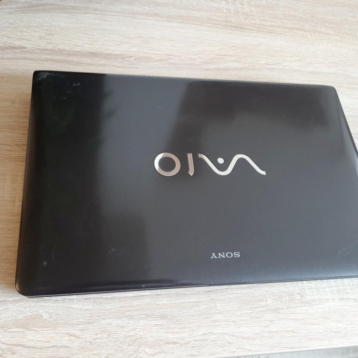 Sony vaio, core i7, 8gb, SSD+HDD, 17